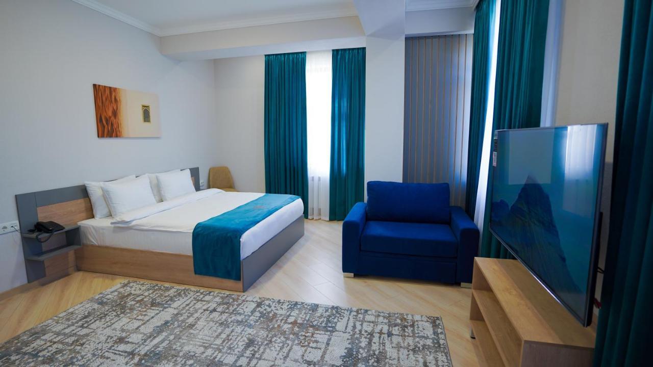 Almalyk Plaza Hotel Olmaliq Zewnętrze zdjęcie