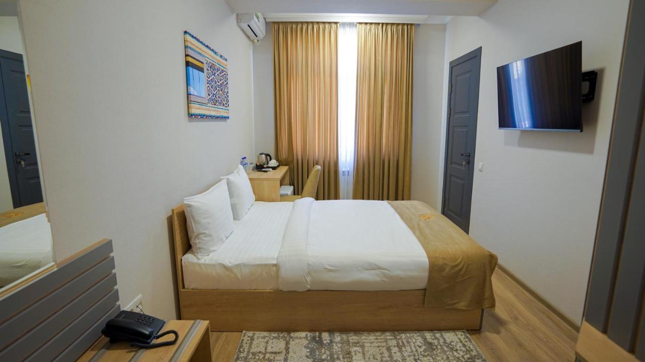 Almalyk Plaza Hotel Olmaliq Zewnętrze zdjęcie