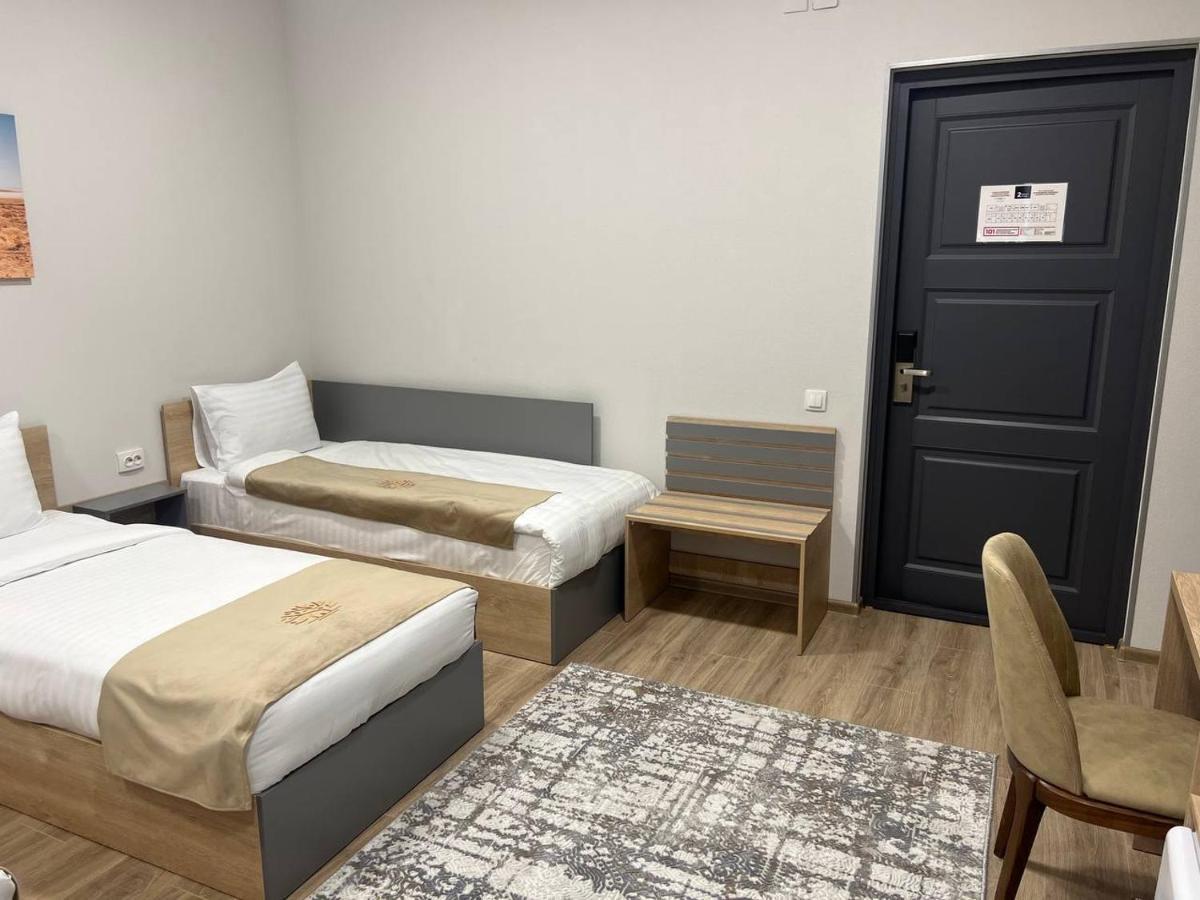 Almalyk Plaza Hotel Olmaliq Zewnętrze zdjęcie